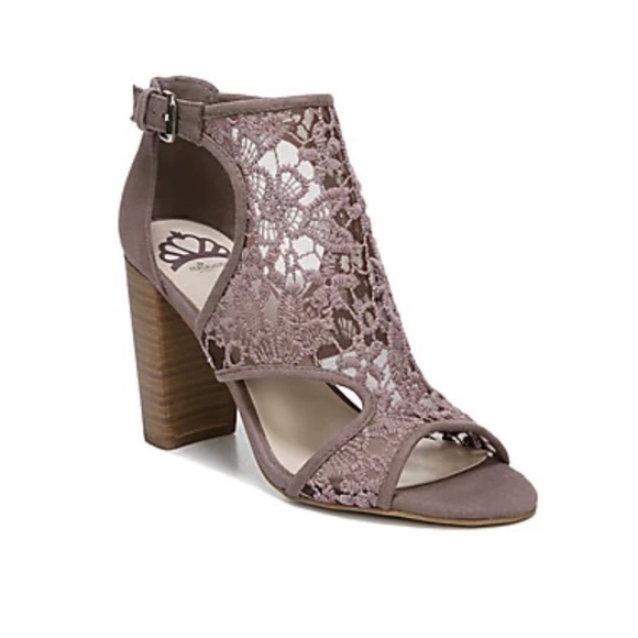 FERGALICIOUS Maddox Dusty Lace Block Heels Sandals - Picture 1 of 10